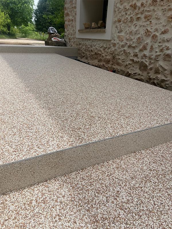 Béton décoratif et résine près d’Avignon